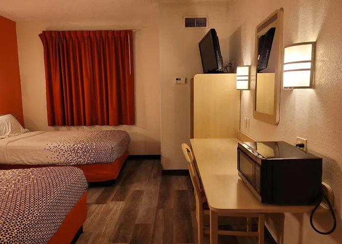 Modern 39 Lakeview By Oyo Hotel Minonk