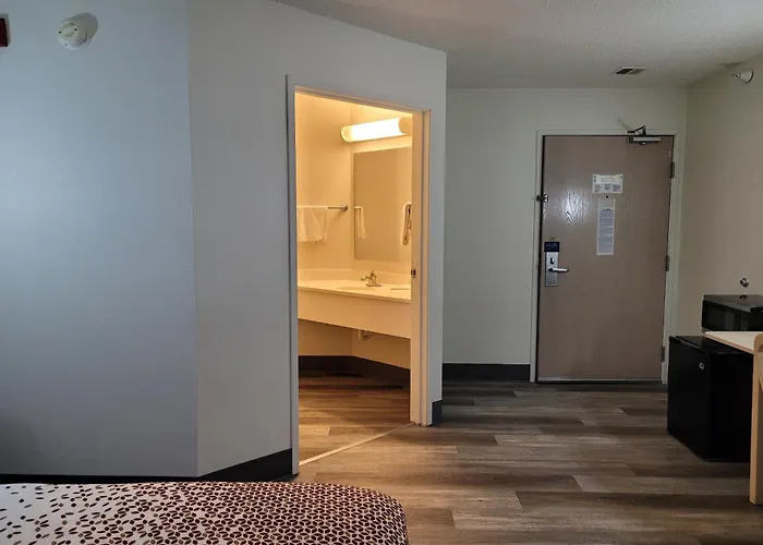 Modern 39 Lakeview By Oyo Hotel Minonk
