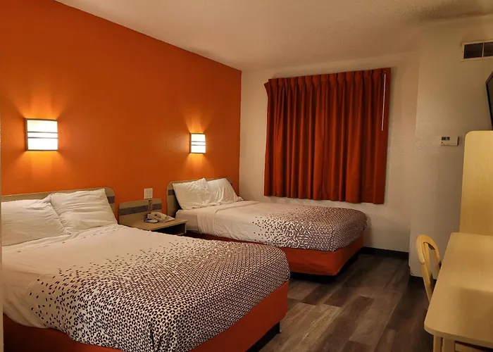 Hotel Modern 39 Lakeview By Oyo